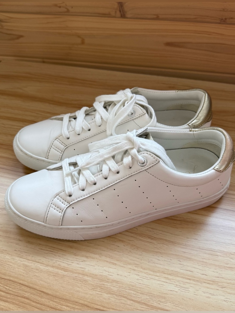 J.Crew Saturday White Leather Sneakers Gold Heel Tab Sz 7.5 Runs Big